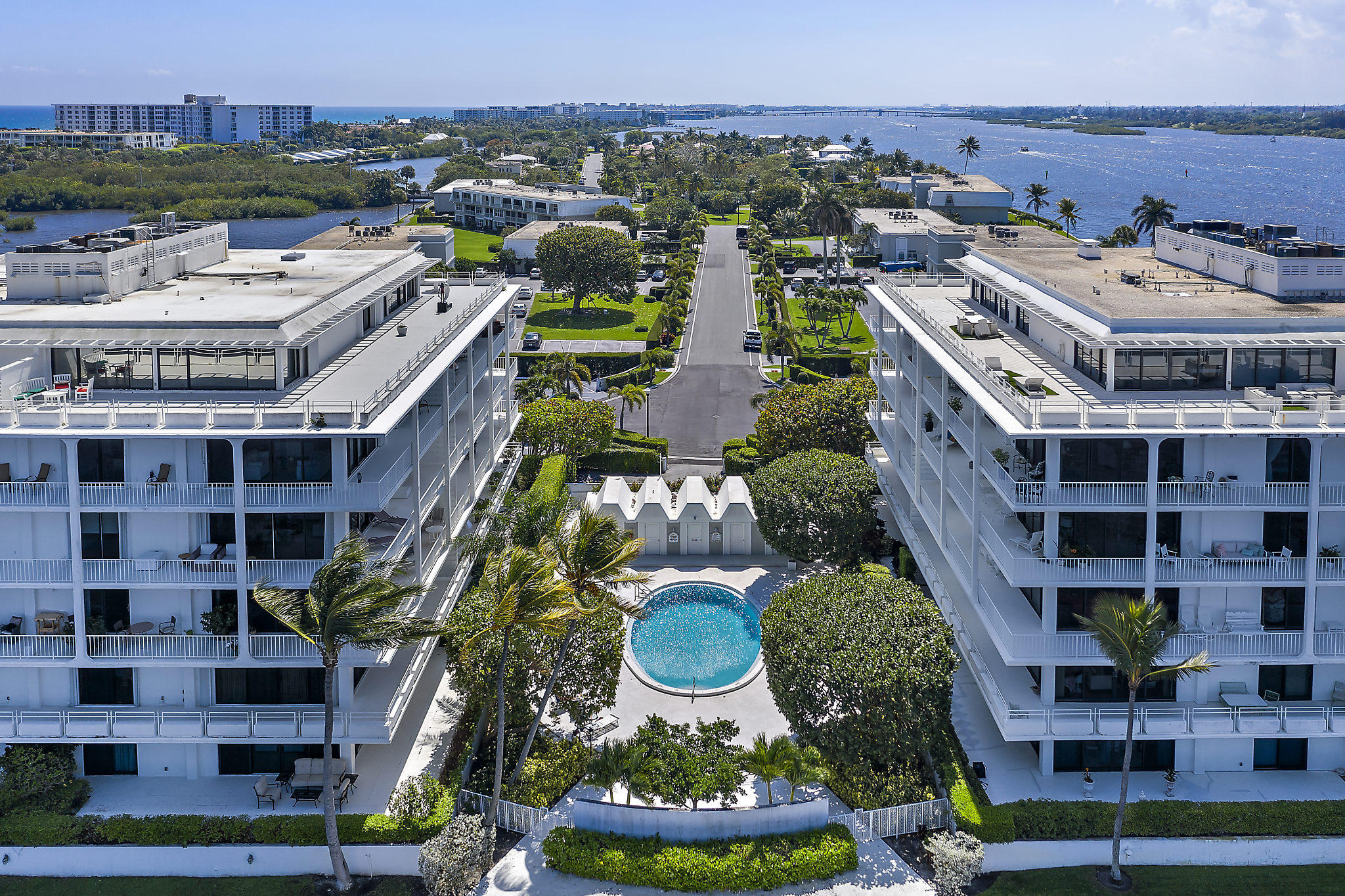 2155 Ibis Isle Road East, Unit TE Palm Beach, FL 33480 - Photo 37 of 39 017-2155IbisIsleRoad-FL-small