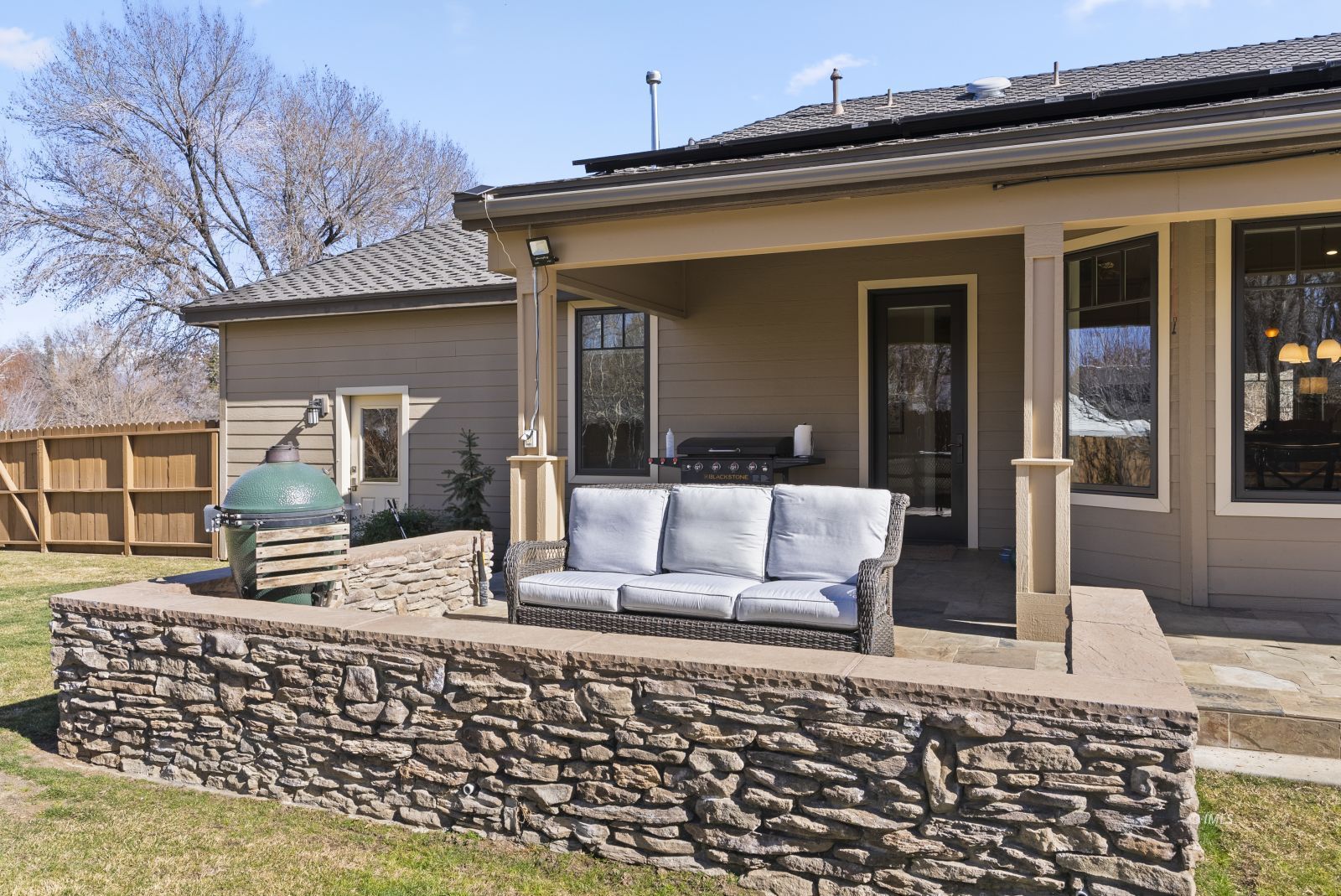 233 Mt Tom Road Bishop, CA 93514 - Photo 15 of 35 Backyard Lounge