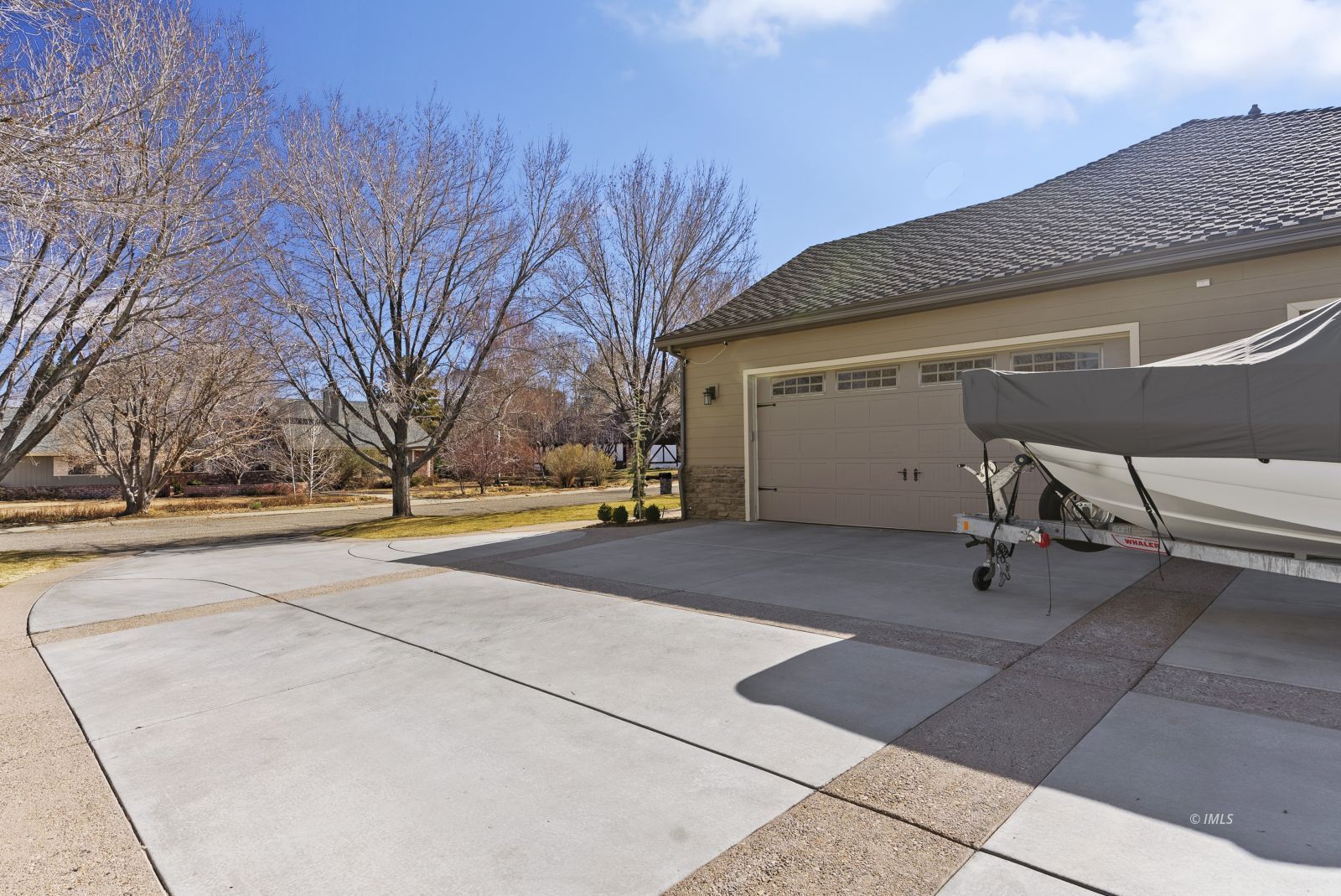 233 Mt Tom Road Bishop, CA 93514 - Photo 35 of 35 Garage