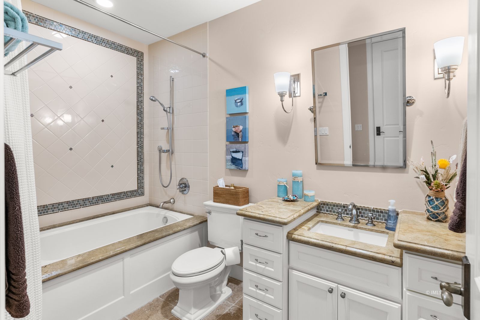 233 Mt Tom Road Bishop, CA 93514 - Photo 5 of 35 Bathroom