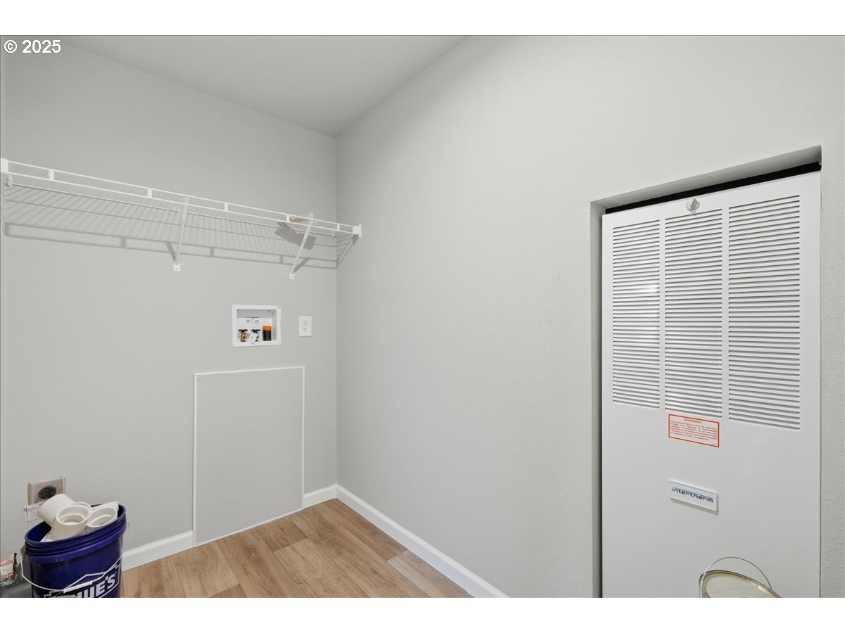 20815 Walnut Street Northeast Aurora, OR 97002 - Photo 25 of 32