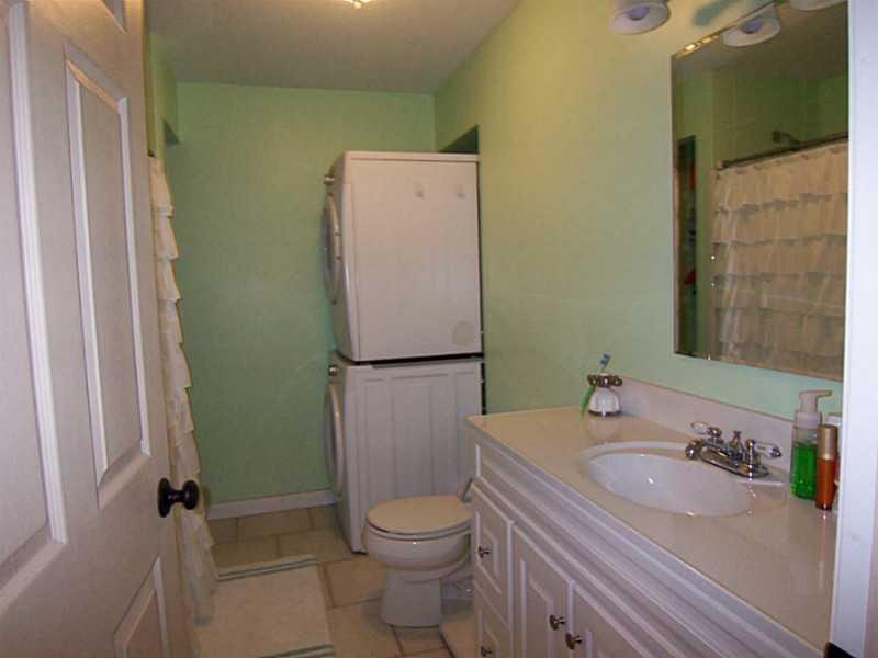 46 Gould Road Orono, ME 04473 - Photo 12 of 22 Bathroom.