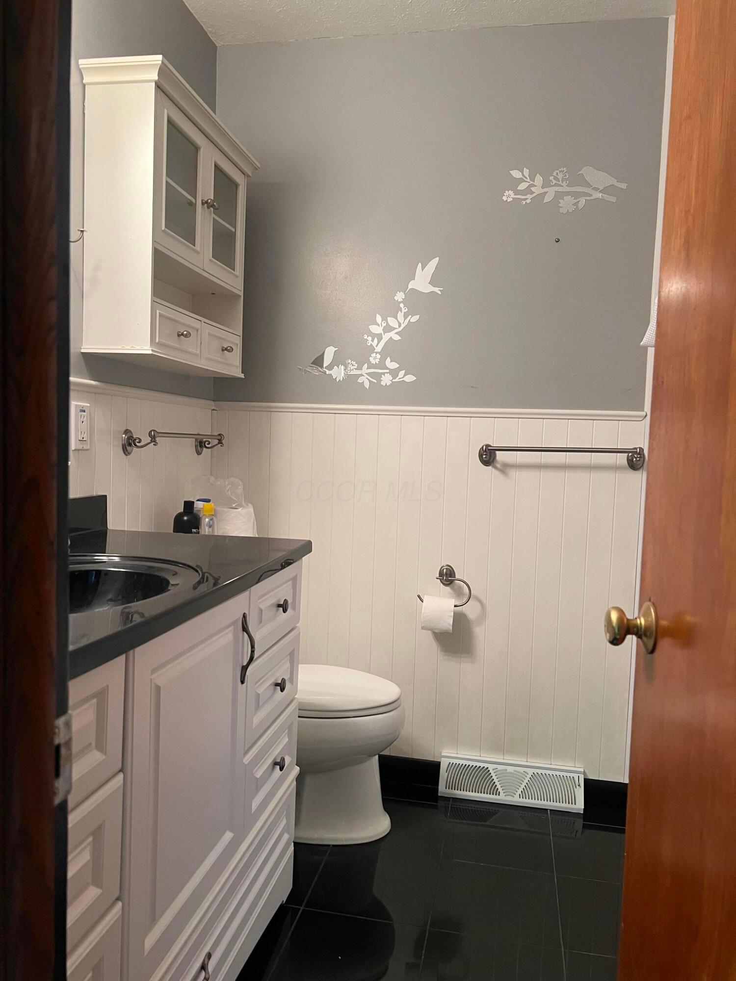 8429 West Smith Road Medina, OH 44256 - Photo 6 of 10 IMG_1831