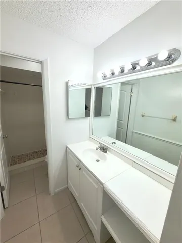 $2,300 | 7101 Harbor Heights Circle, Orlando, FL 32835