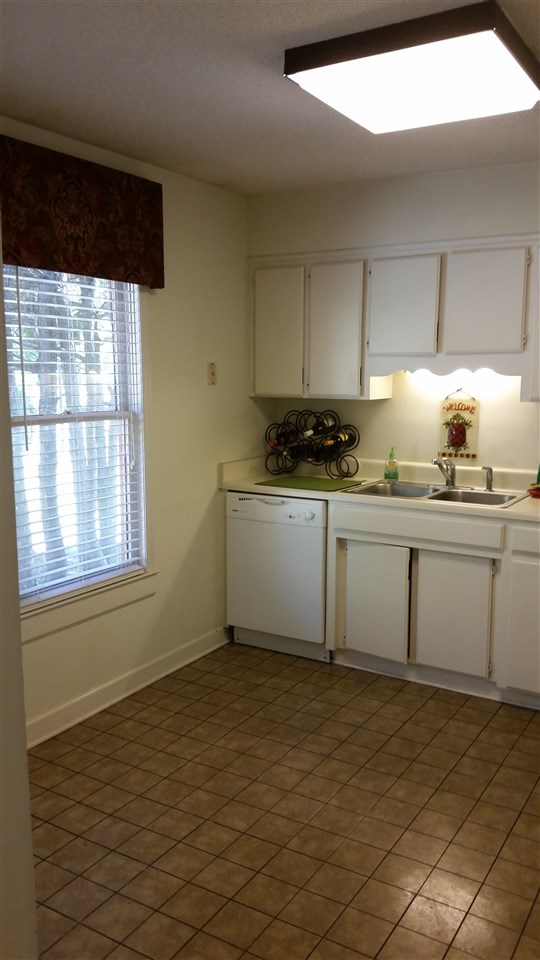 102 Sunrise Road Spartanburg, SC 29302 - Photo 6 of 24 Gallery Image 6