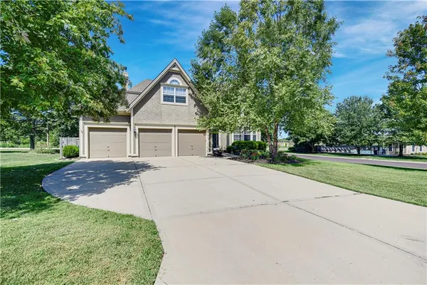 $444,900 | 19480 West 207th Terrace, Spring Hill, KS 66083