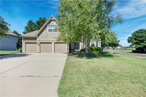 $444,900 | 19480 West 207th Terrace, Spring Hill, KS 66083