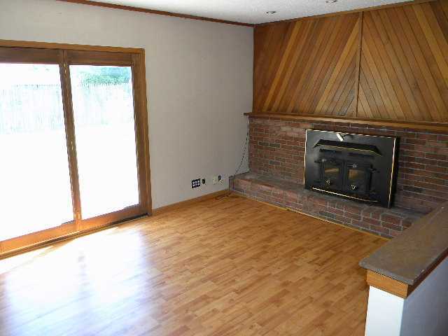 2646 Hubbell Road Columbus, OH 43232 - Photo 4 of 10 Gallery Image 4