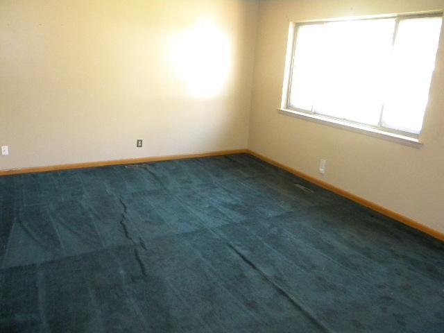 2646 Hubbell Road Columbus, OH 43232 - Photo 5 of 10 Gallery Image 5