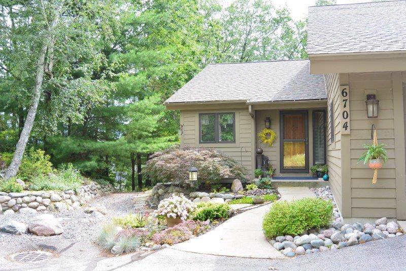 6704 Mission Ridge Traverse City, MI 49686 - Photo 1 of 59 1866772.JPG