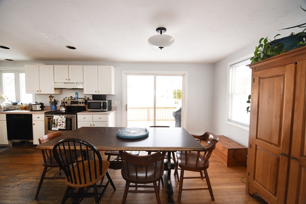 8 Harborview Road Hull, MA 02045 - Photo 11 of 35 Gallery Image 11