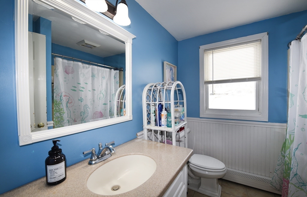 8 Harborview Road Hull, MA 02045 - Photo 20 of 35 Gallery Image 20