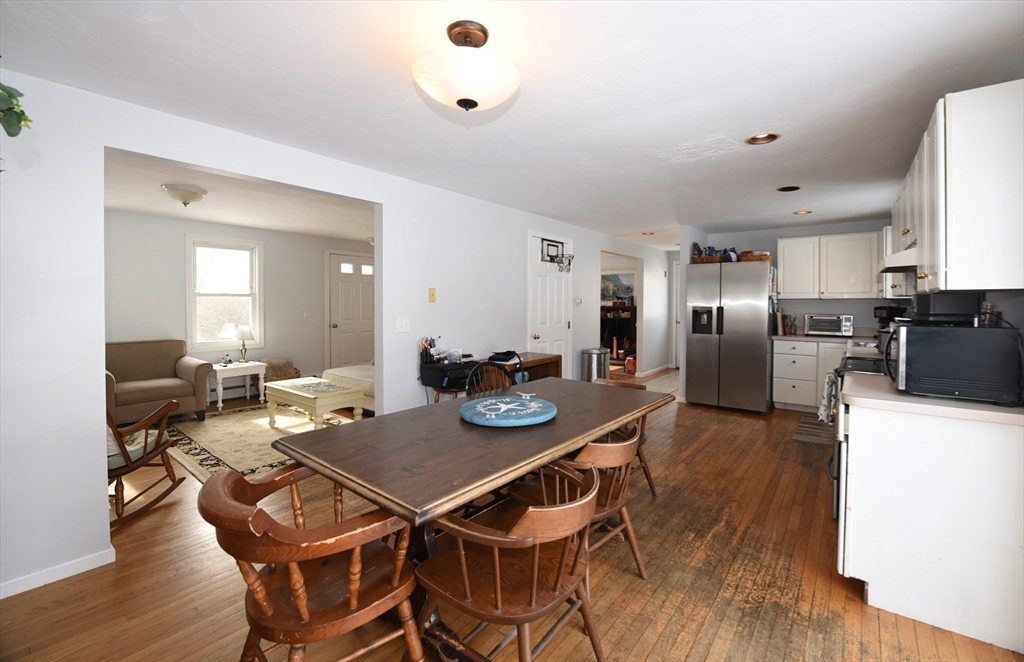 8 Harborview Road Hull, MA 02045 - Photo 10 of 35 Gallery Image 10