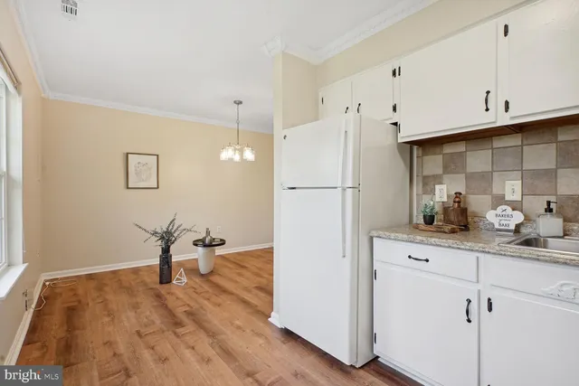 $2,700 | 9497 Linden Leaf Court, Unit 2, Fairfax, VA 22031