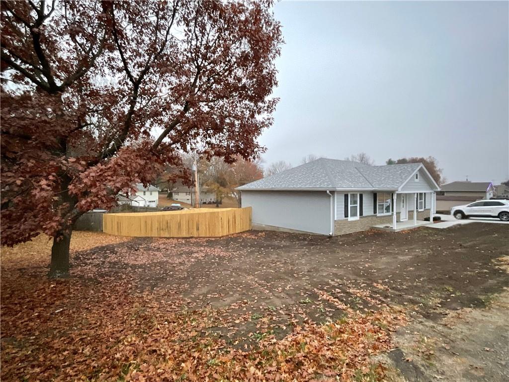 300 Maple Terrace Maysville, MO 64469 - Photo 3 of 16