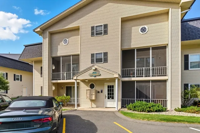 $214,900 | 41 West Summit Street, Unit 55, South Hadley, MA 01075