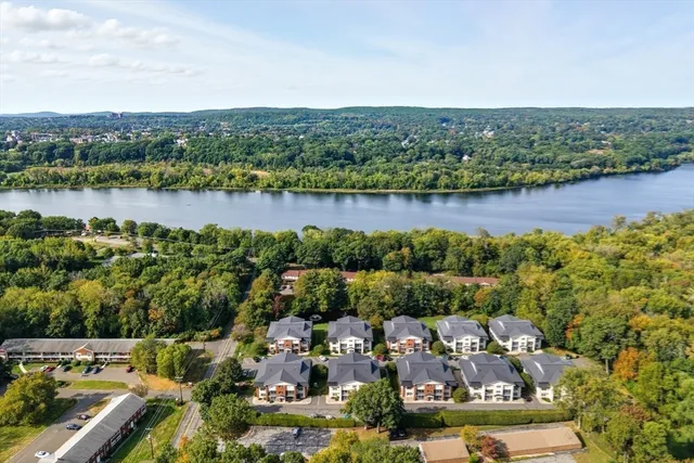 $214,900 | 41 West Summit Street, Unit 55, South Hadley, MA 01075