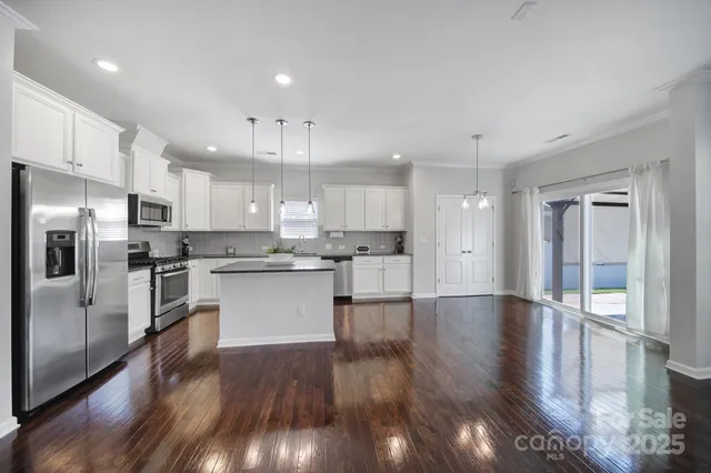 $572,500 | 1541 Spring Blossom Trail, Fort Mill, SC 29708