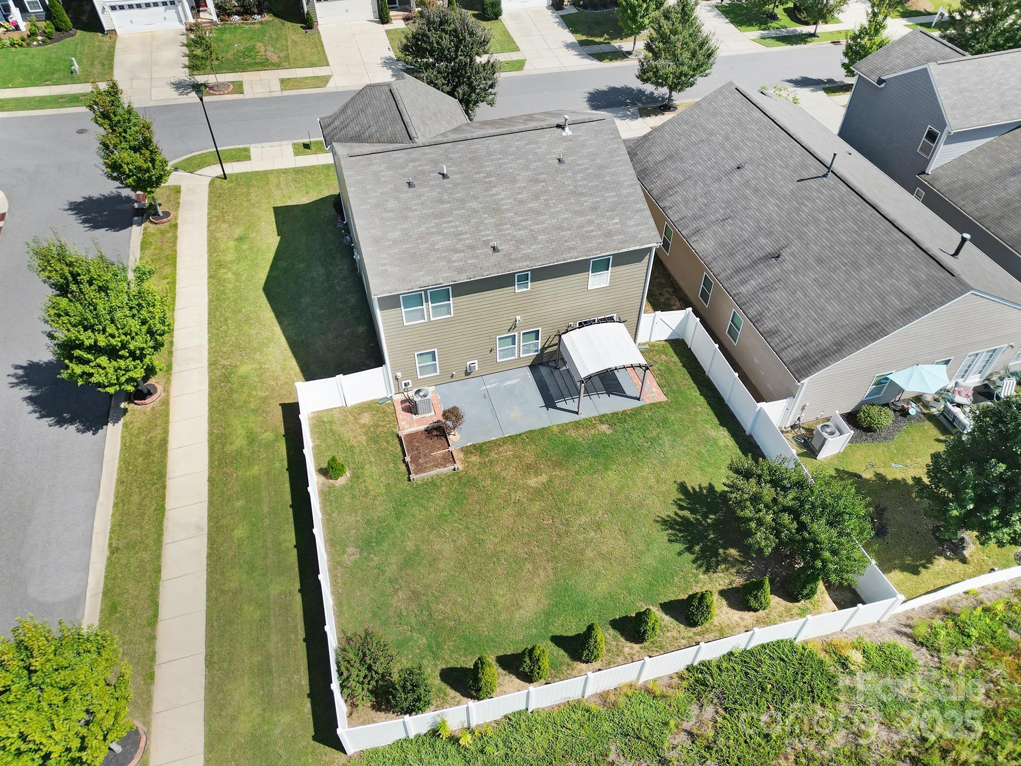 1541 Spring Blossom Trail Fort Mill, SC 29708 - Photo 4 of 44