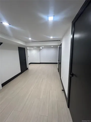 $8,000 | 6 Park Place, Great Neck, NY 11024