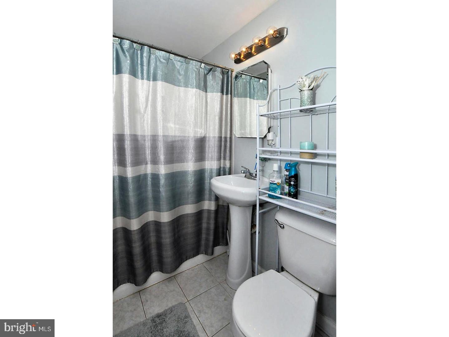 439 Tanner Road Hatboro, PA 19040 - Photo 11 of 25 Bathroom