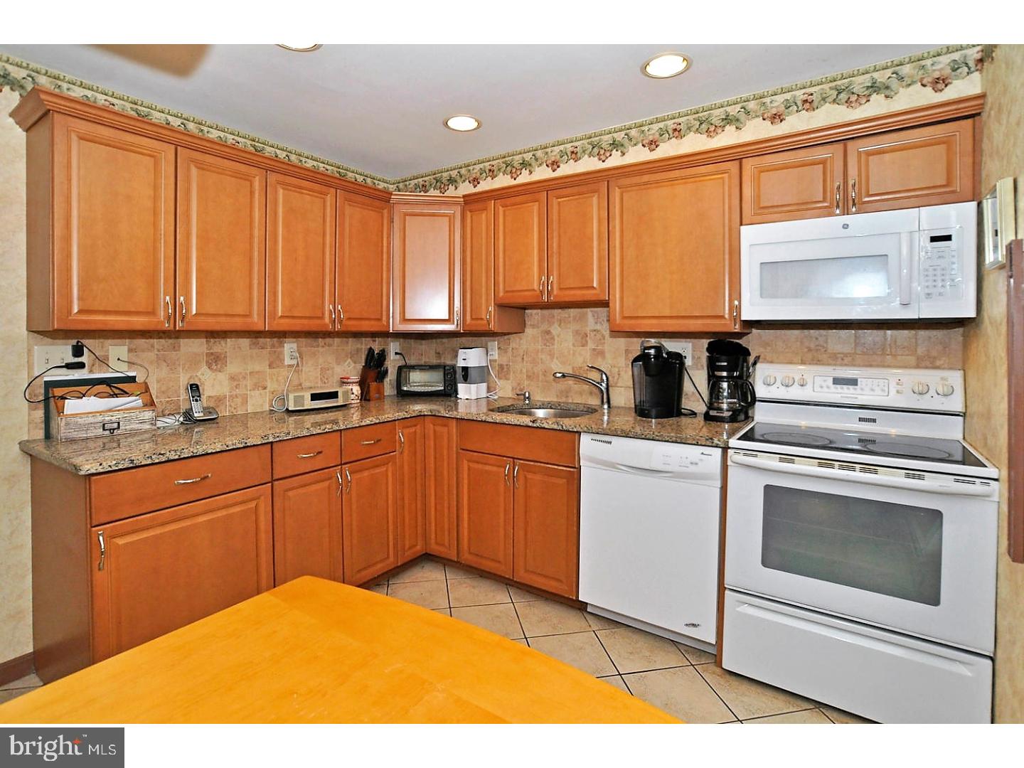 439 Tanner Road Hatboro, PA 19040 - Photo 5 of 25 Kitchen