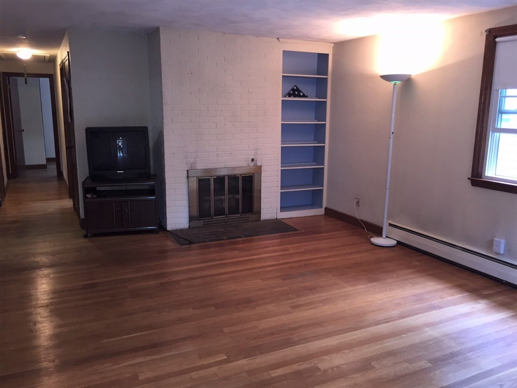 24 Grapevine Avenue Lexington, MA 02421 - Photo 2 of 10