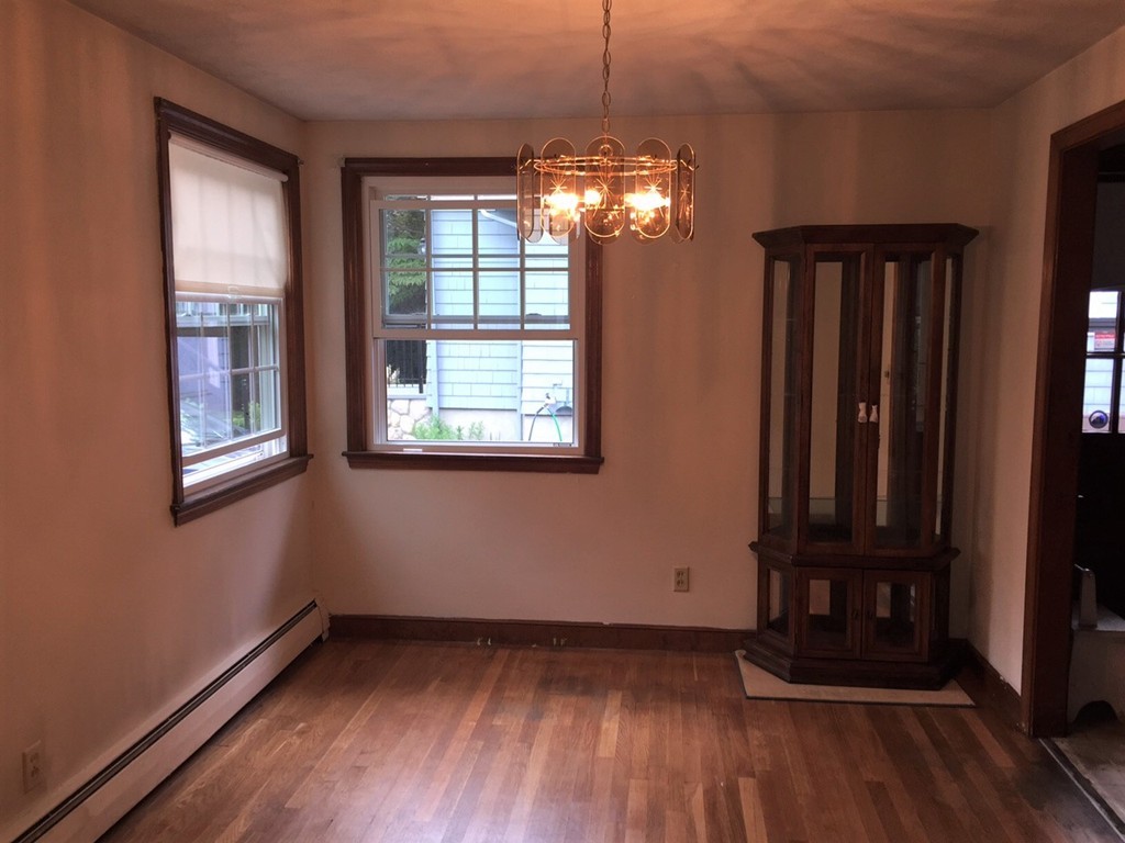 24 Grapevine Avenue Lexington, MA 02421 - Photo 3 of 10