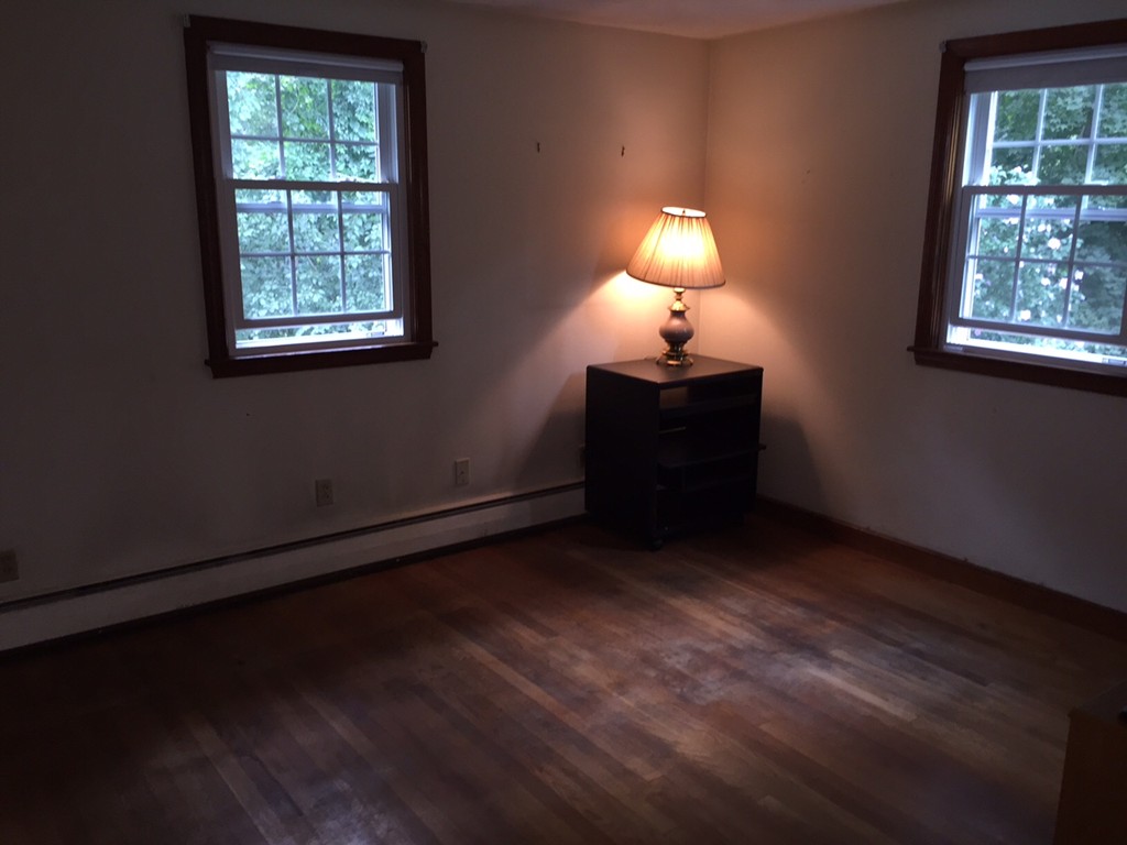 24 Grapevine Avenue Lexington, MA 02421 - Photo 6 of 10