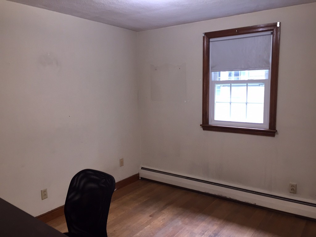 24 Grapevine Avenue Lexington, MA 02421 - Photo 7 of 10