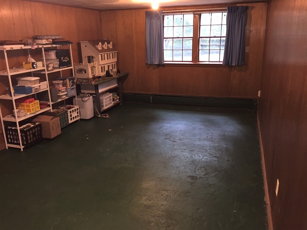 24 Grapevine Avenue Lexington, MA 02421 - Photo 8 of 10