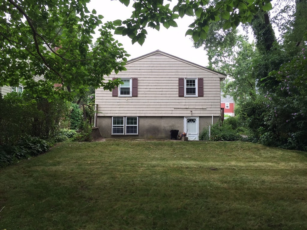 24 Grapevine Avenue Lexington, MA 02421 - Photo 10 of 10