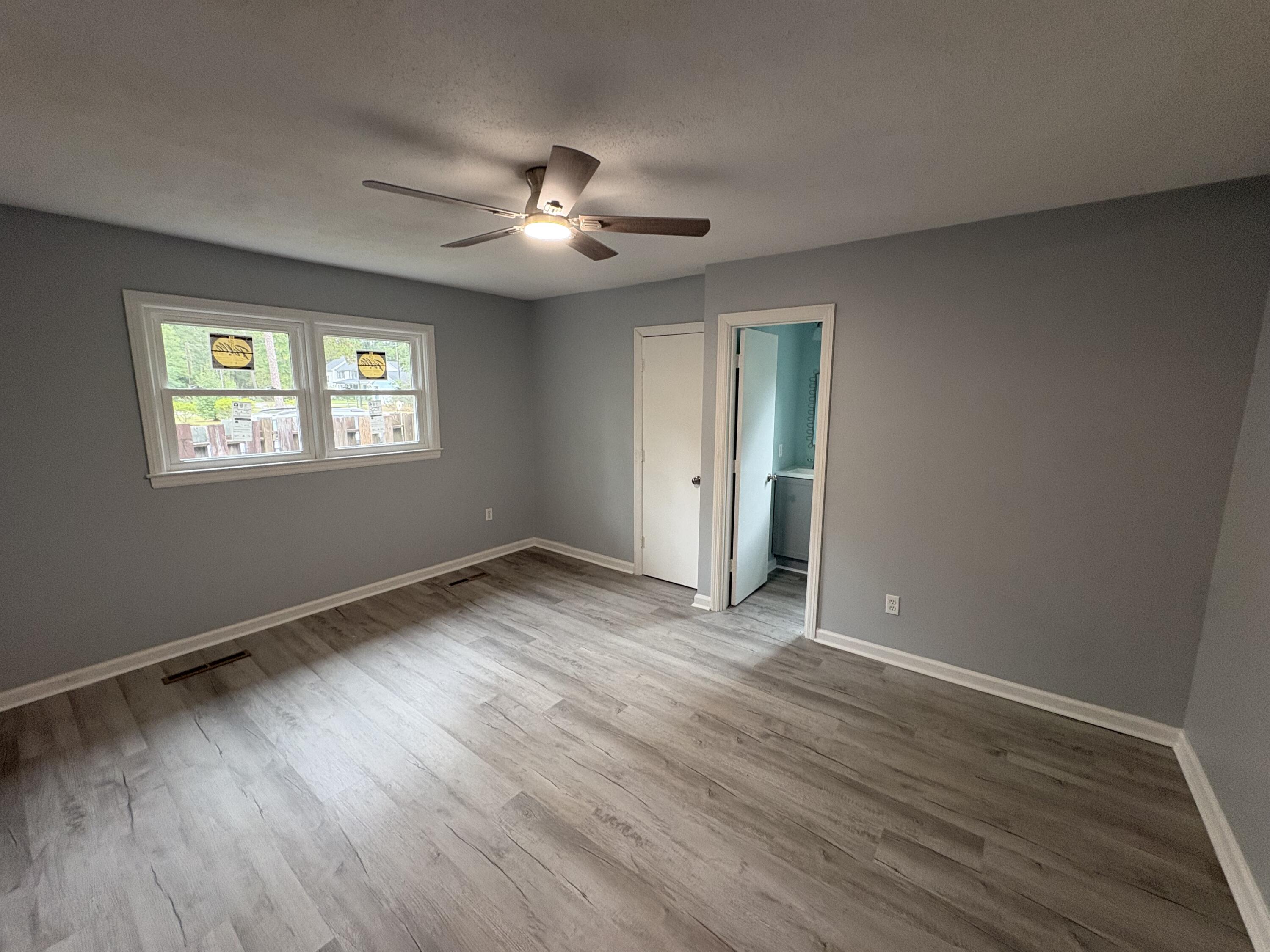 605 Lynnwood Road Walterboro, SC 29488 - Photo 22 of 29 Primary Suite - 605 Lynnwood Road