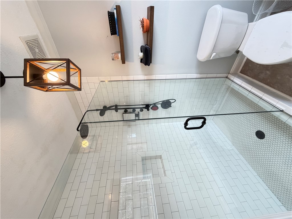 418 Roberts Road Taylors, SC 29687 - Photo 18 of 29 Primary Shower