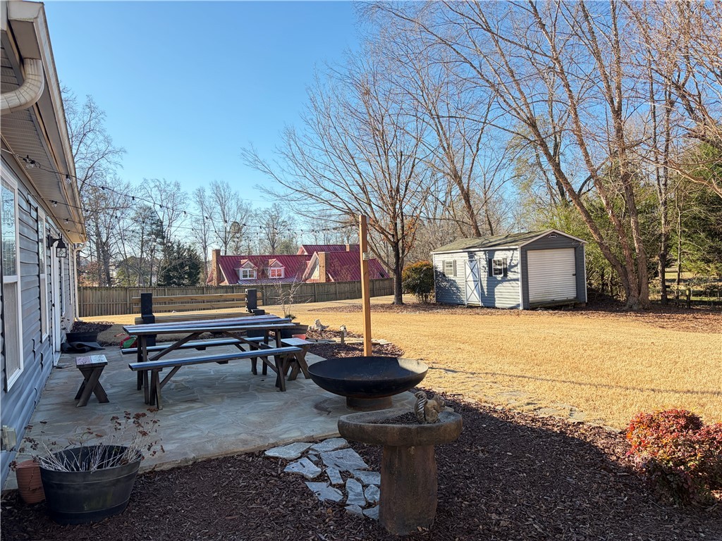 418 Roberts Road Taylors, SC 29687 - Photo 3 of 29