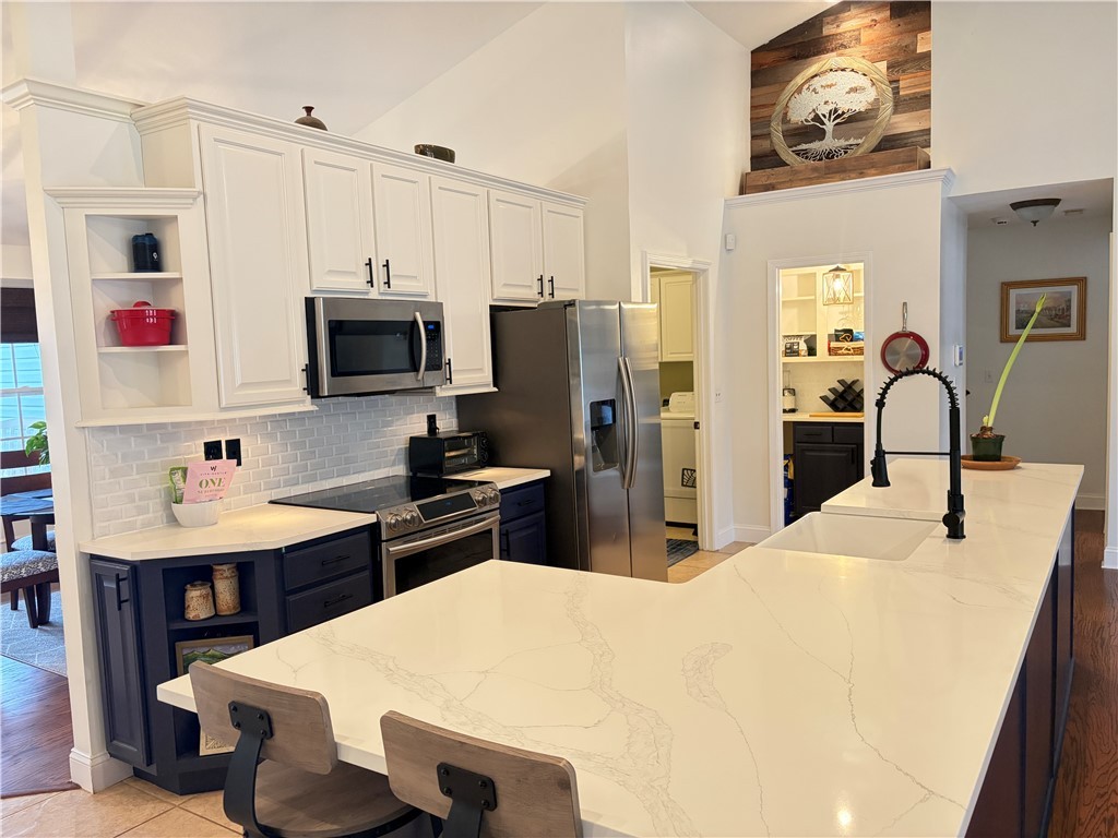 418 Roberts Road Taylors, SC 29687 - Photo 9 of 29