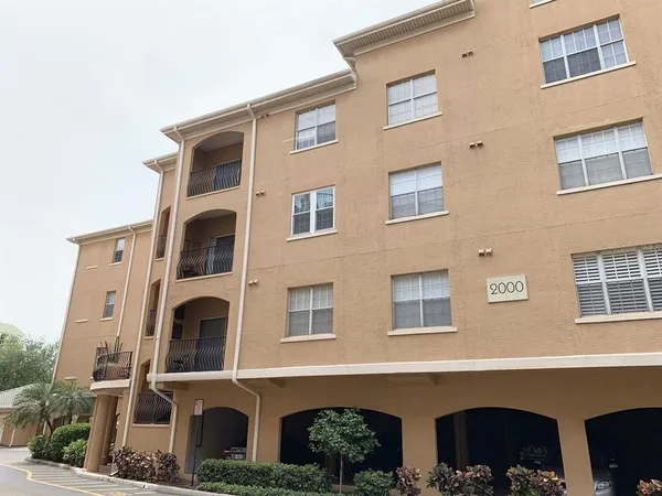 $3,300 | 501 Knights Run Avenue, Unit 2107, Tampa, FL 33602