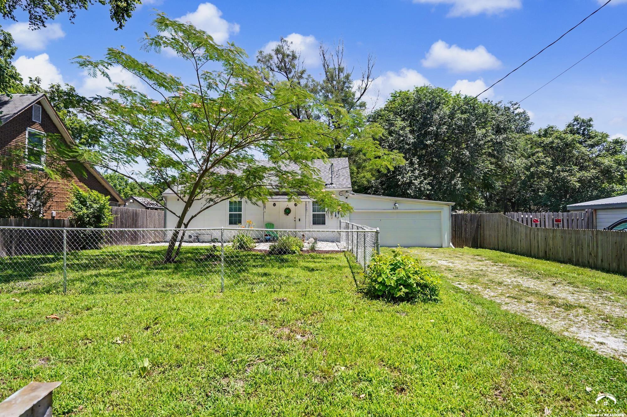 630 North 5th Street Lawrence, KS 66044 - Photo 3 of 40