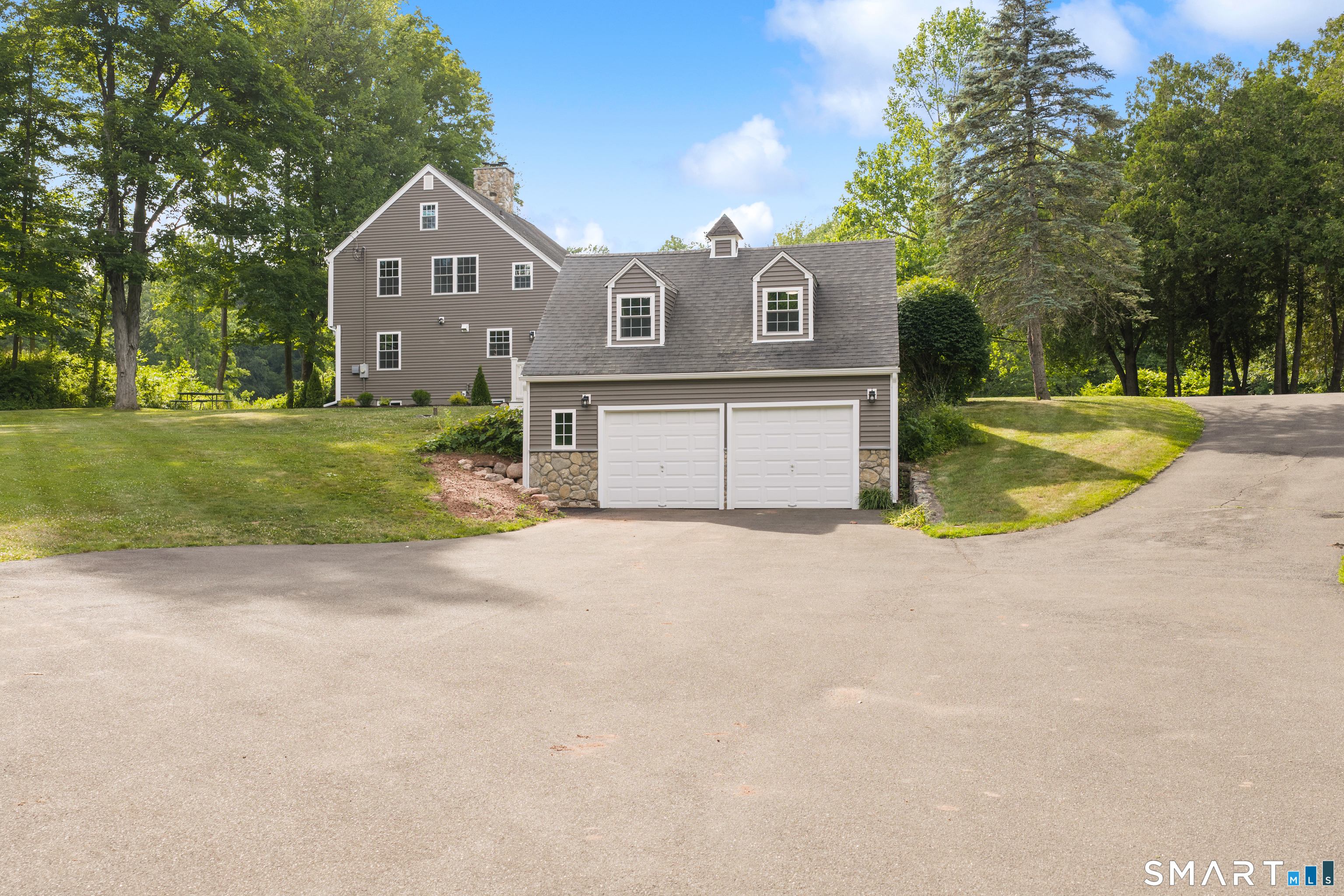 768 North Brooksvale Road Cheshire, CT 06410 - Photo 4 of 39