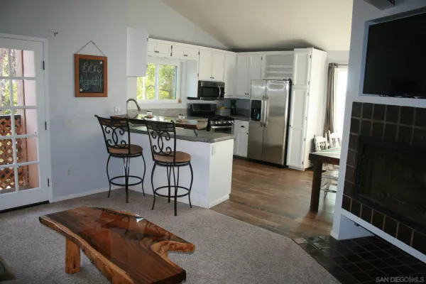 $2,595 | 5777 Gaines Street, Unit 5, San Diego, CA 92110