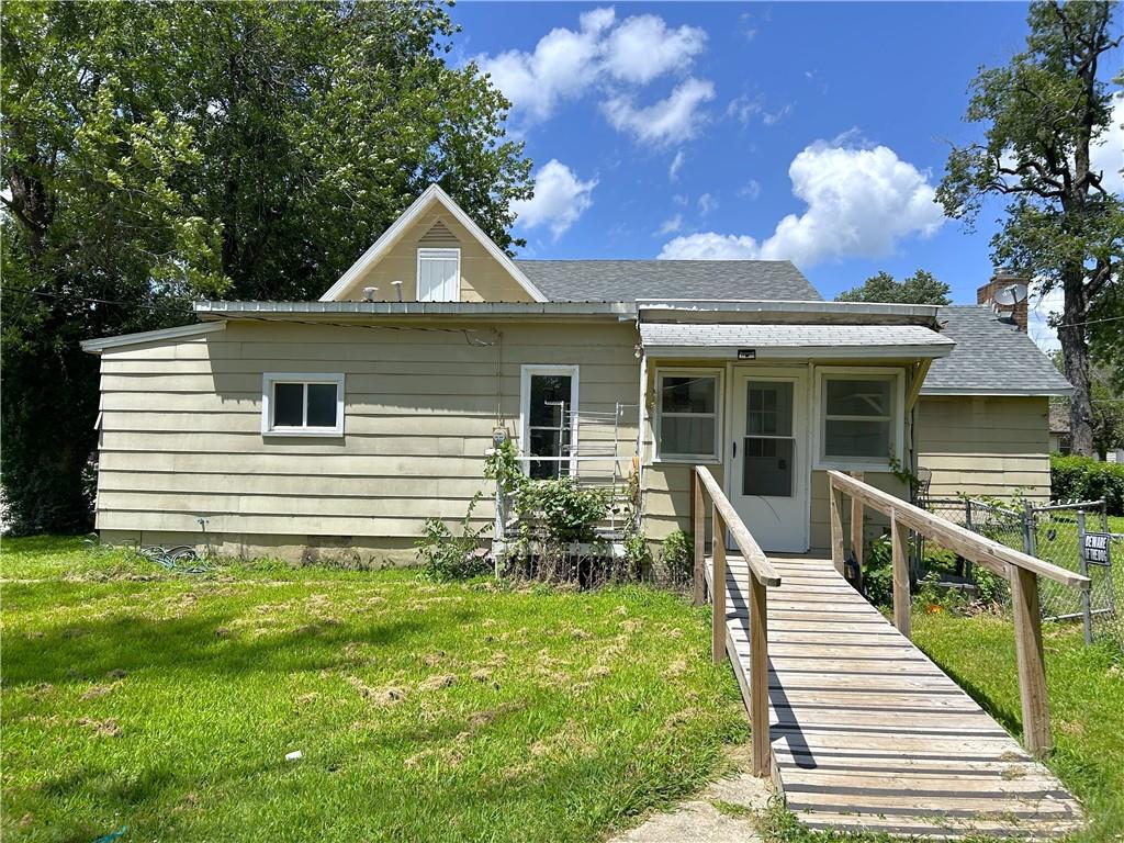 935 West Walnut Street Nevada, MO 64772 - Photo 2 of 23
