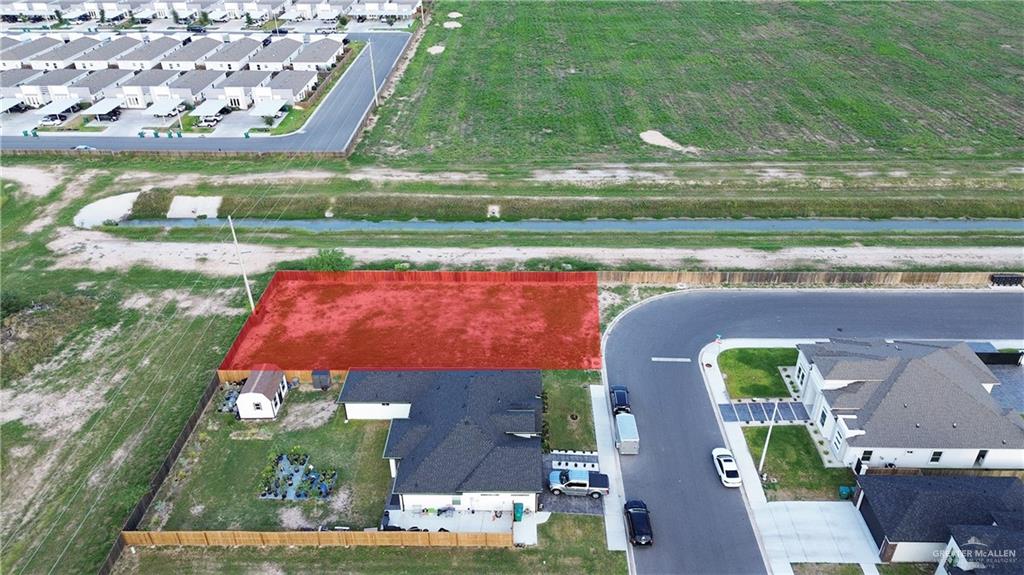 800 Wesley Street Pharr, TX 78577 - Photo 4 of 6 a view of swimming pool with a yard and green space