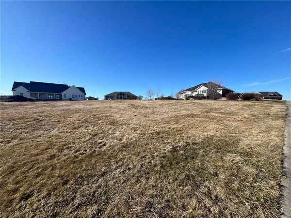 $37,000 | 25667 Magnolia Circle, Maryville, MO 64468