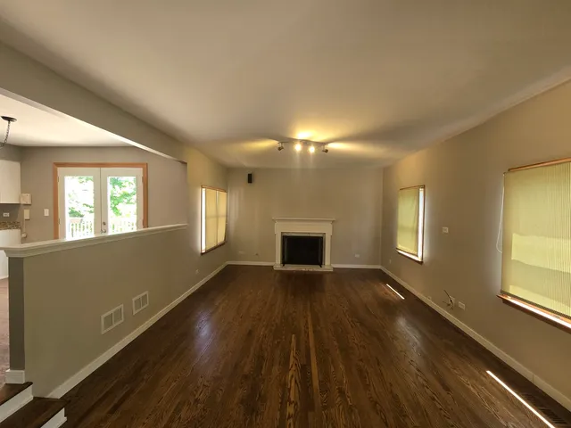 $4,200 | 1565 Old Barn Circle, Libertyville, IL 60048