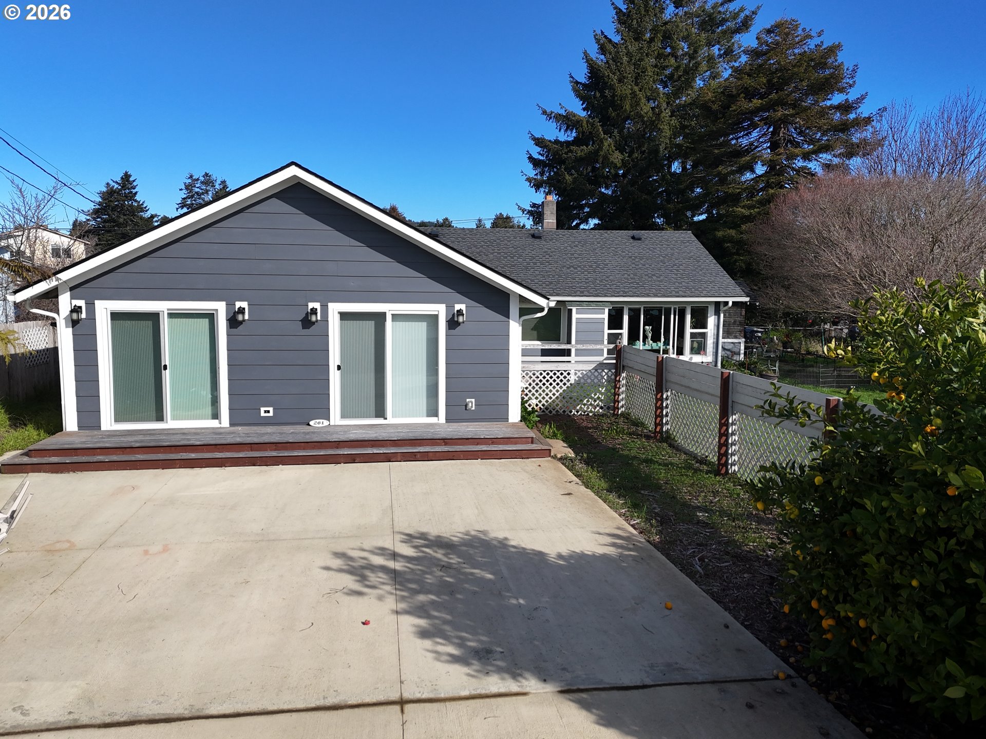 265 South Hazel Street Brookings, OR 97415 - Photo 7 of 42