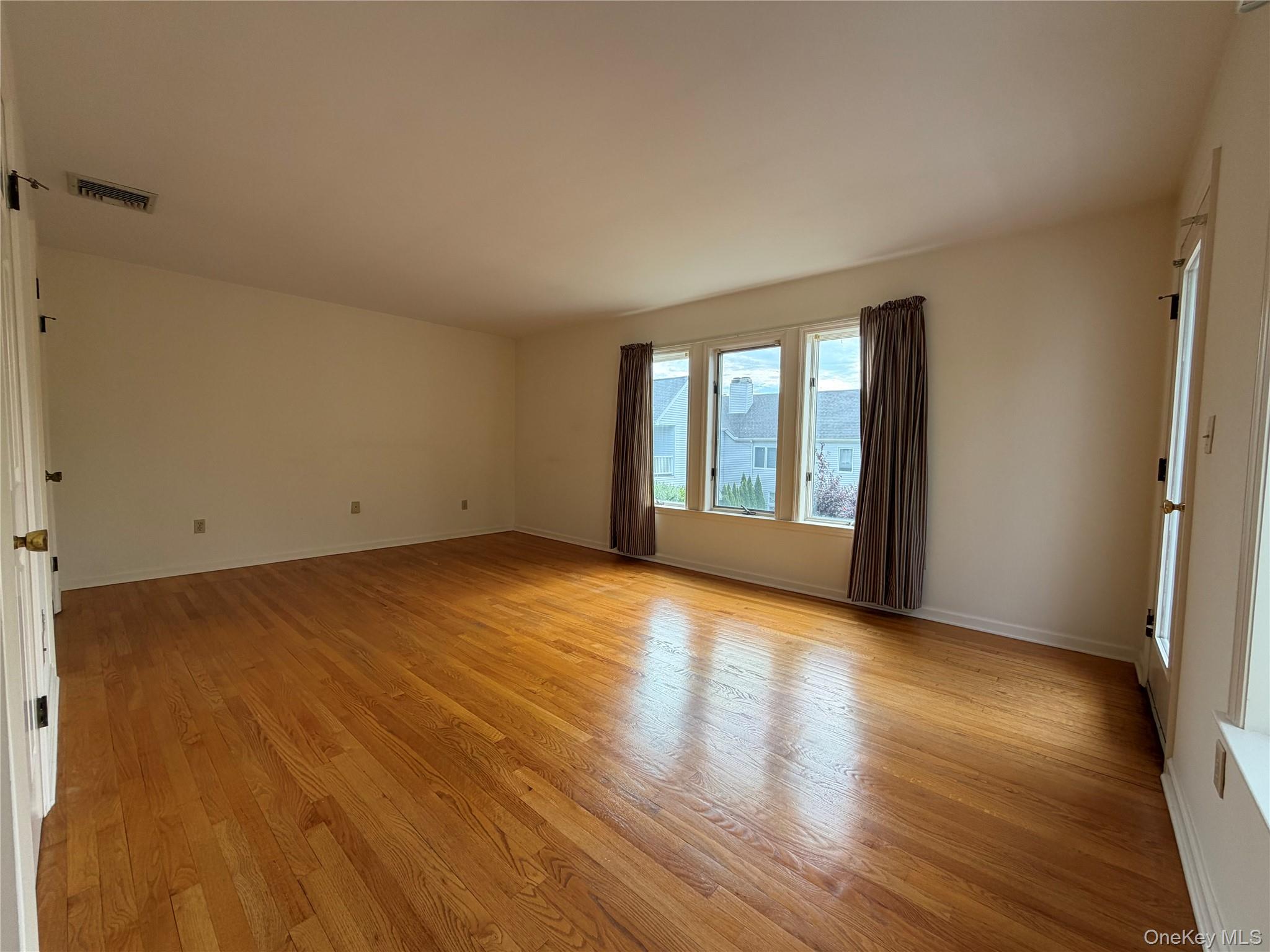 6 Cornell Place Rye, NY 10580 - Photo 14 of 17