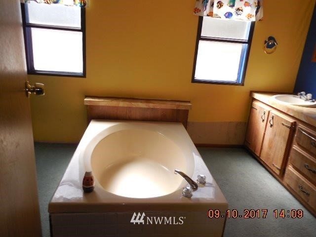36 Peterson Road Port Angeles, WA 98362 - Photo 8 of 16 Gallery Image 8