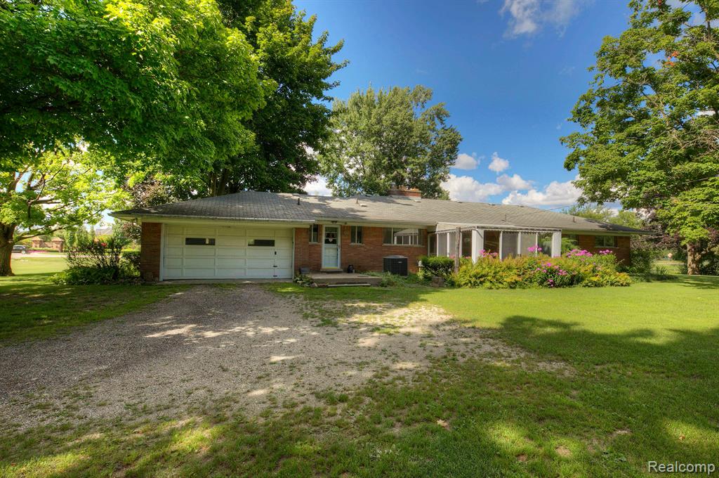 48707 Eight Mile Road Northville, MI 48167 - Photo 32 of 54