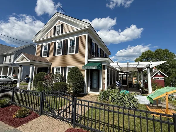 $469,900 | 5 Washington Street, Monson, MA 01057