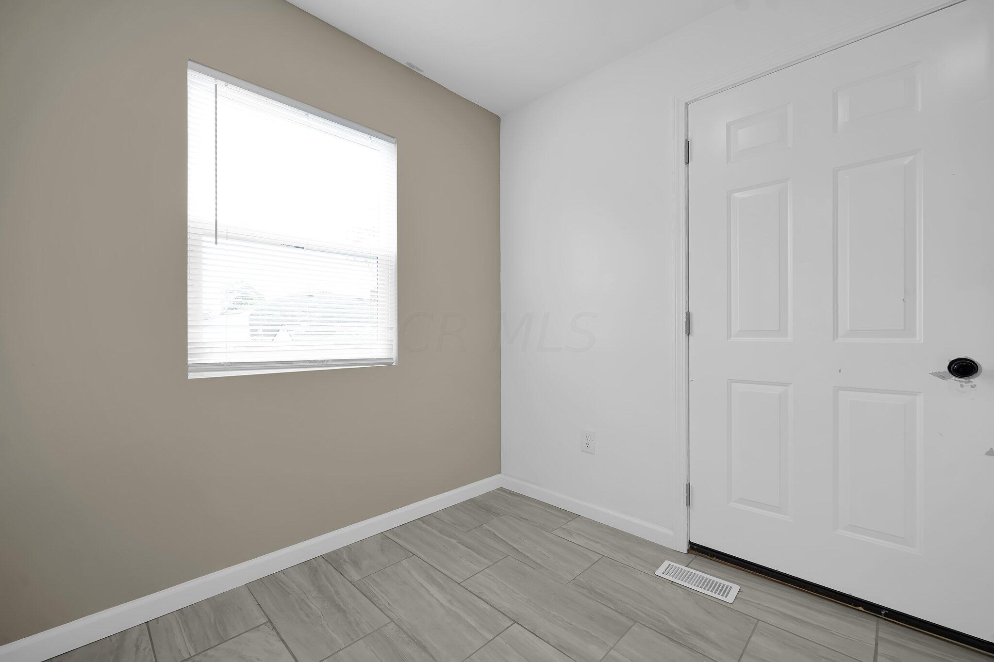 1711 Northridge Road Columbus, OH 43224 - Photo 6 of 24 6-web-or-mls-1711-northridge-rd